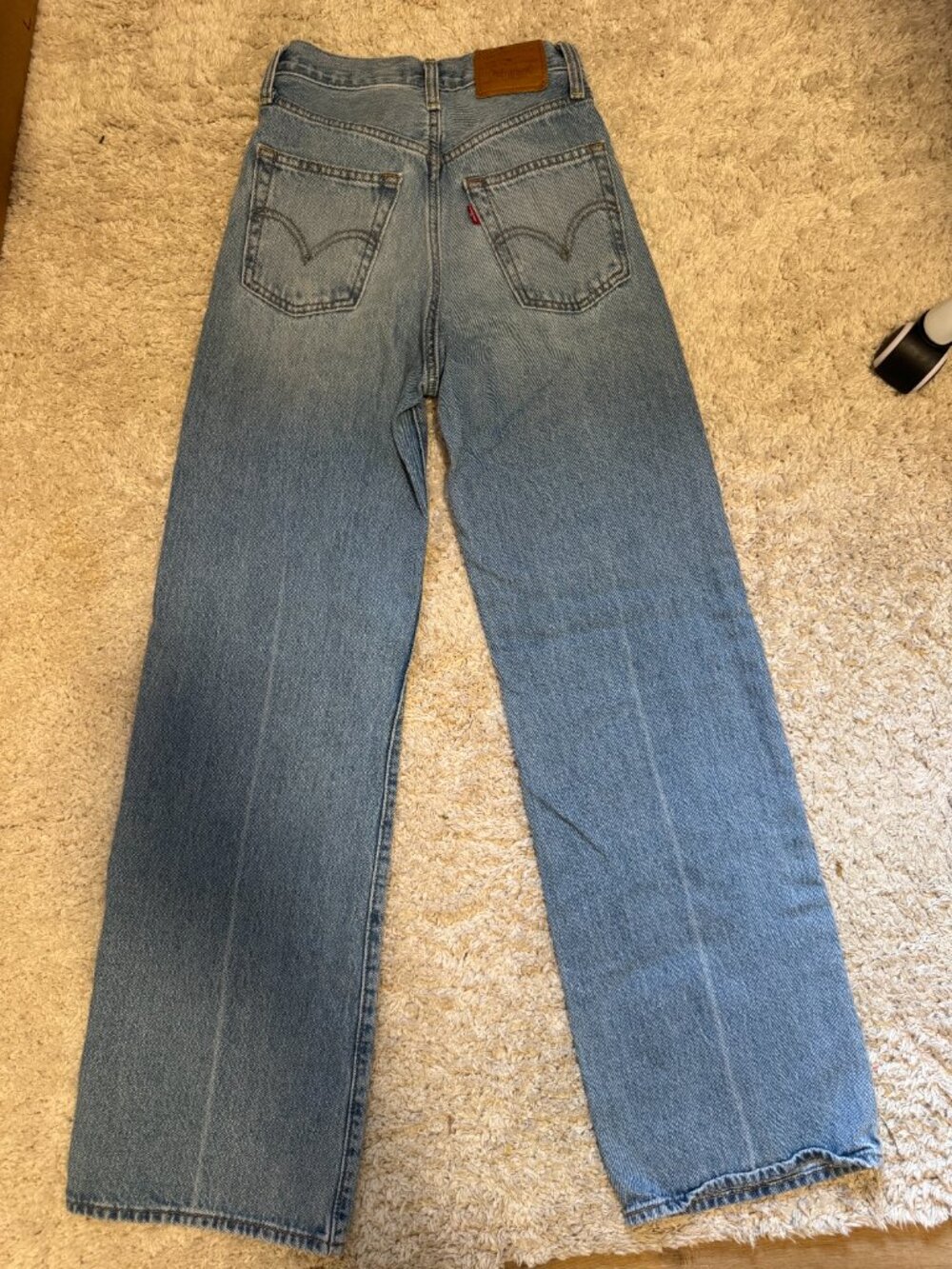 Levi's Ribcage Wide Leg - Picture 3 of 3